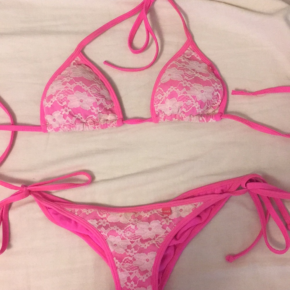 Lace bikini